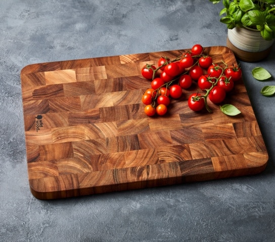 How to clean a wooden cutting board â€